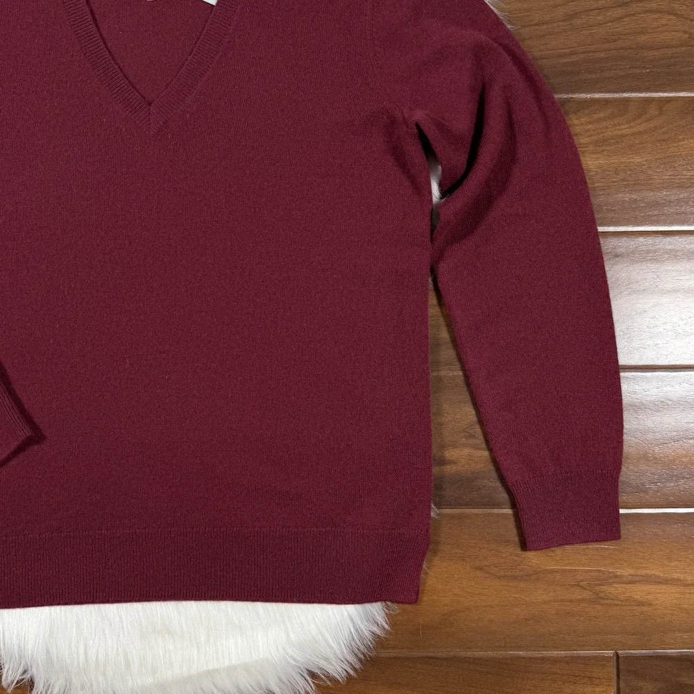 Antonio Melani Size Medium Zinfandel Monica V Neck Cashmere Pullover Sweater‎